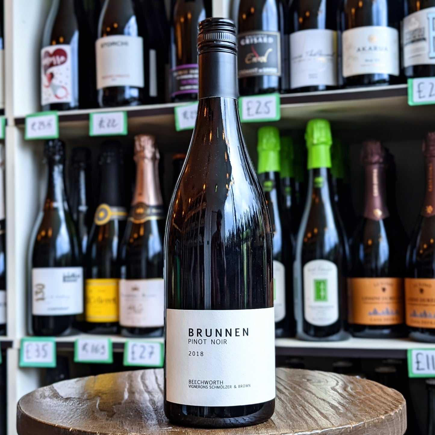 Vignerons Schmolzer & Brown, Brunnen Pinot Noir, Beechworth, Australia